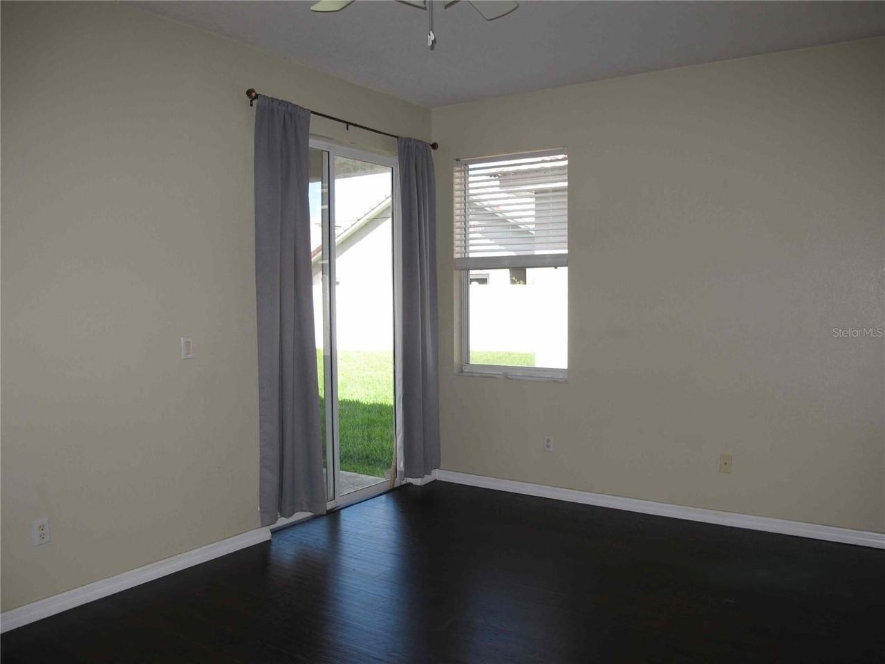 925 Torrey Pine Dr - Photo 7 of 18