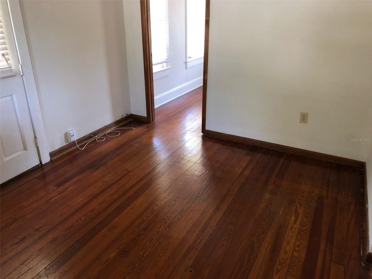 1243 E Ridgewood St - Photo 5 of 7