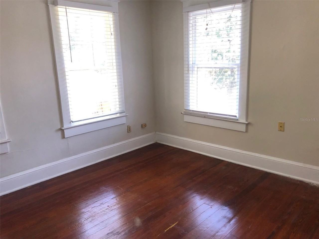 1243 E Ridgewood St - Photo 6 of 7
