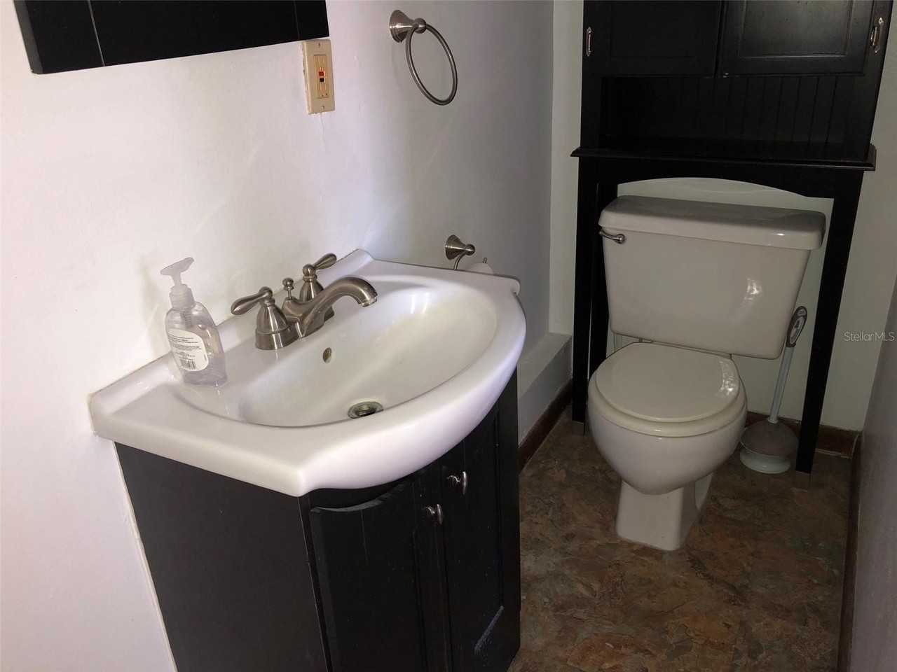 1243 E Ridgewood St - Photo 7 of 7
