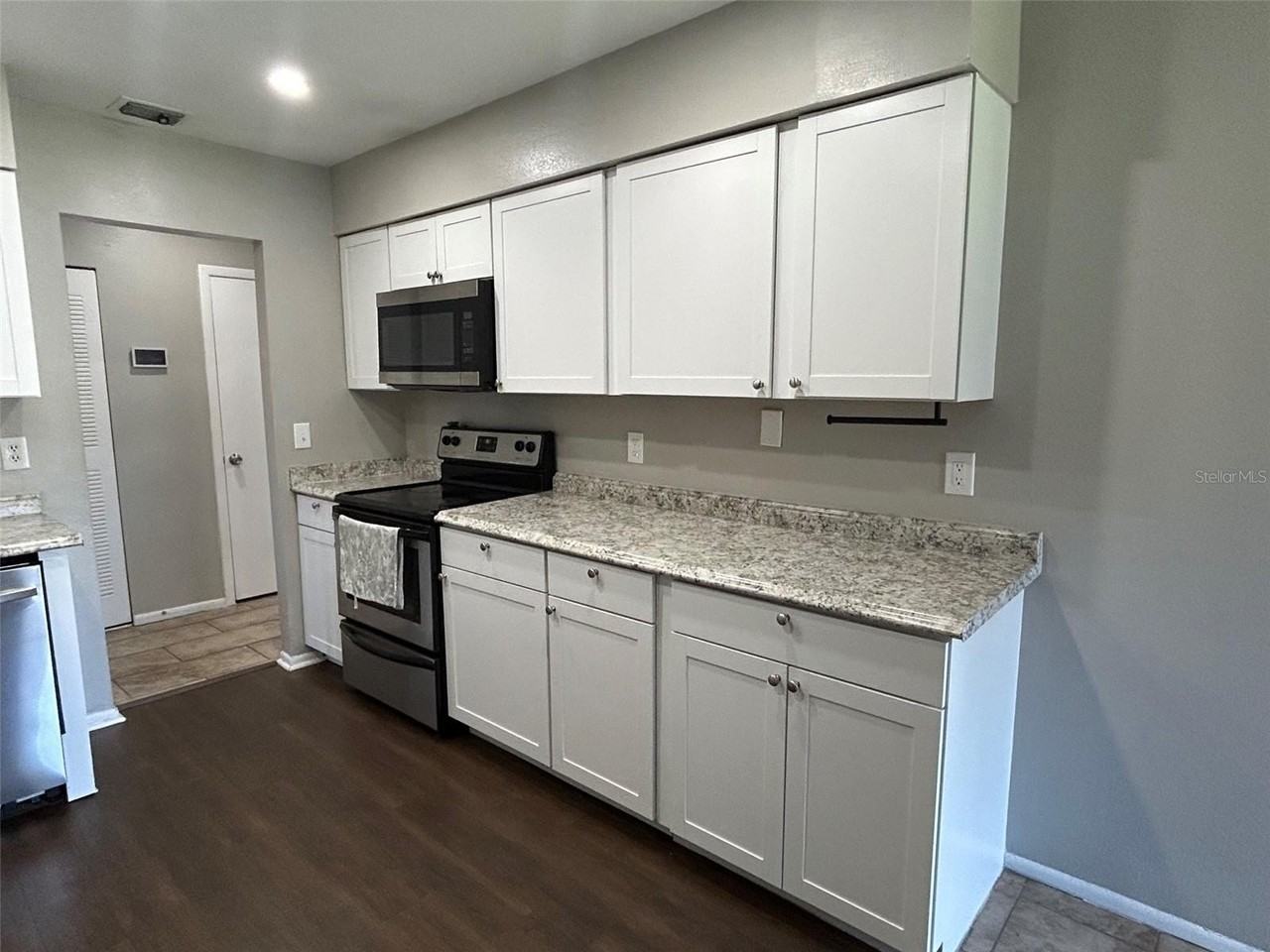 4405 S Semoran Blvd #8 - Photo 6 of 16