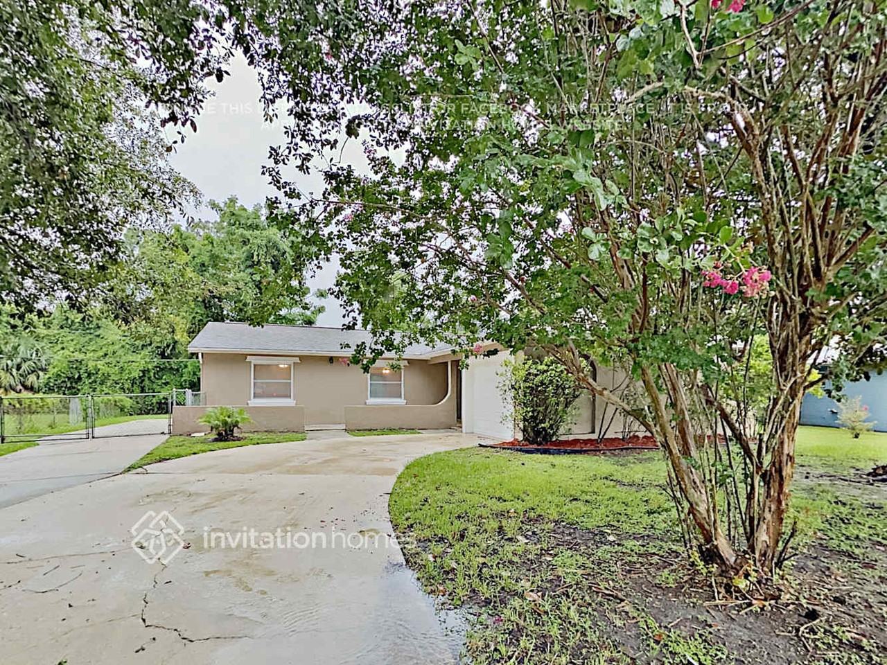 144 Mark David Blvd - Photo 3 of 18