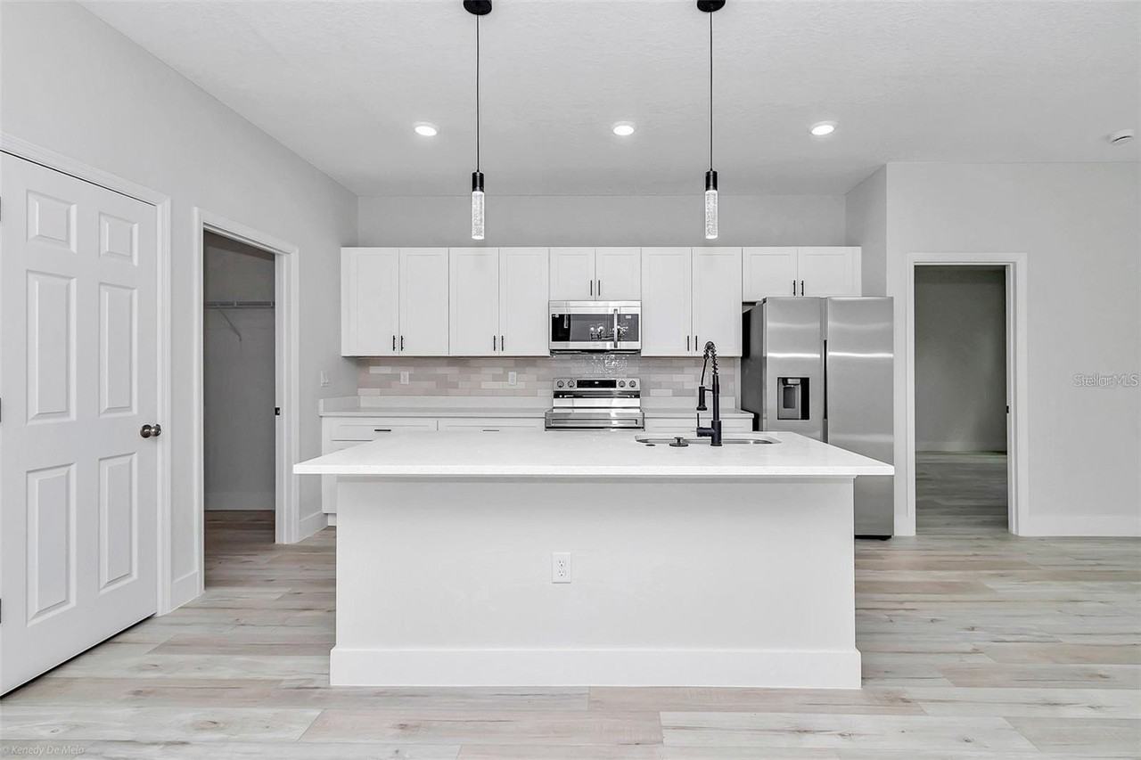 3398 Sw 165th Loop - Photo 2 of 40