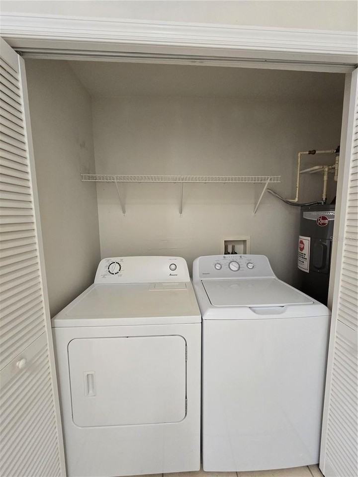 2790 Club Cortile Cir #B - Photo 5 of 31