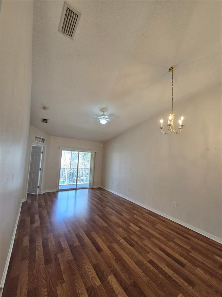 2790 Club Cortile Cir #B - Photo 7 of 31
