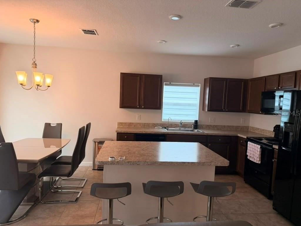 1052 Kobuk St - Photo 3 of 14