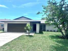 featured image of 2380 Timbercrest Cir W