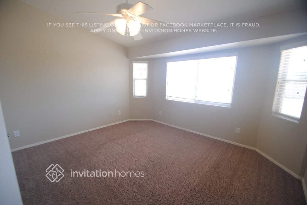 1667 S Stetson Ct - Photo 7 of 13