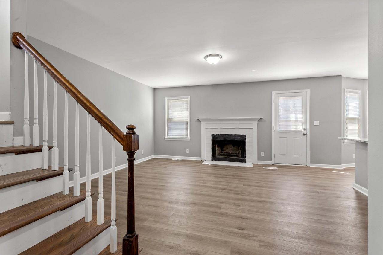 4589 Fieldmoor Dr #1 - Photo 7 of 27