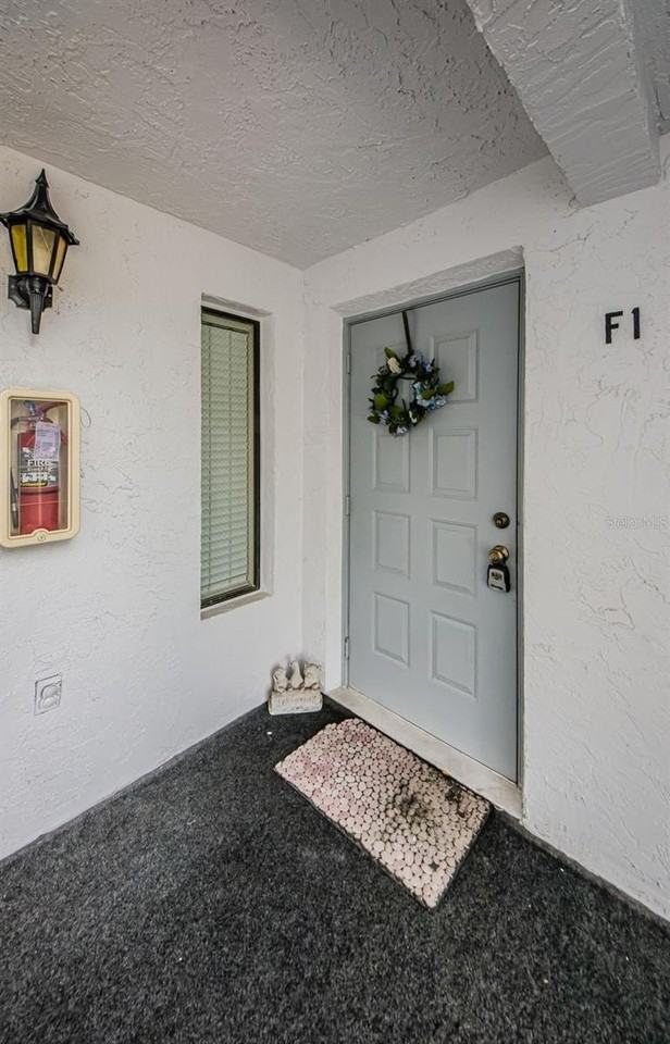 1151 Pine Ridge Cir W #F1 - Photo 5 of 47