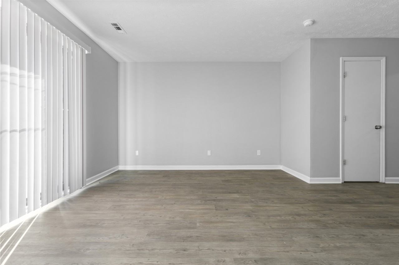 1649 Foxhaven Dr #1 - Photo 5 of 23
