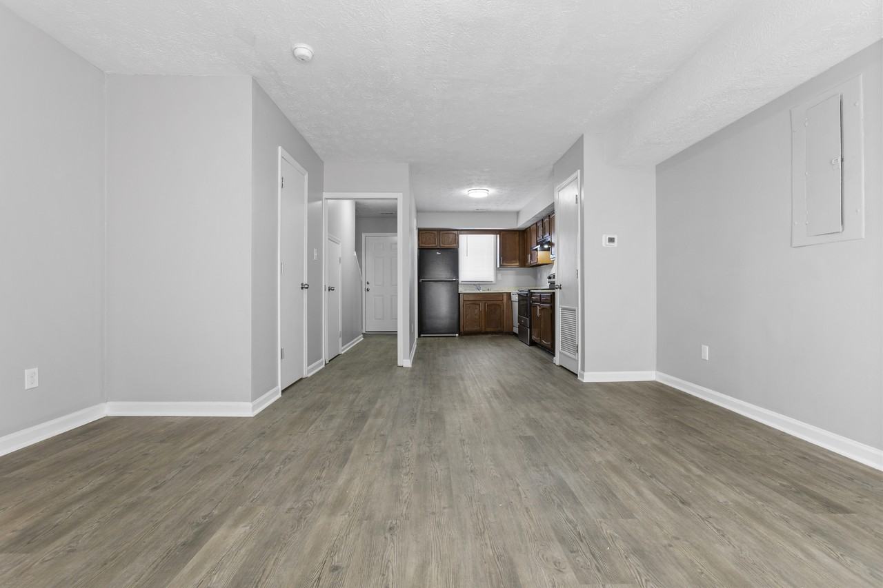 1649 Foxhaven Dr #1 - Photo 6 of 23