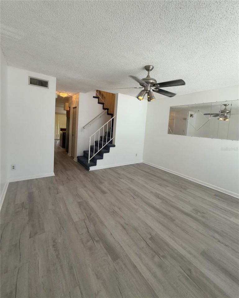 6630 121st Ave #6 - Photo 4 of 32