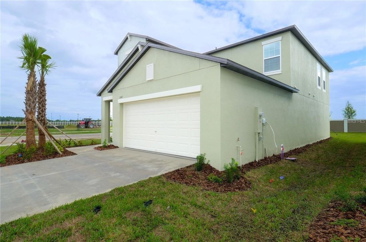 11142 Radiant Shore Loop - Photo 2 of 36