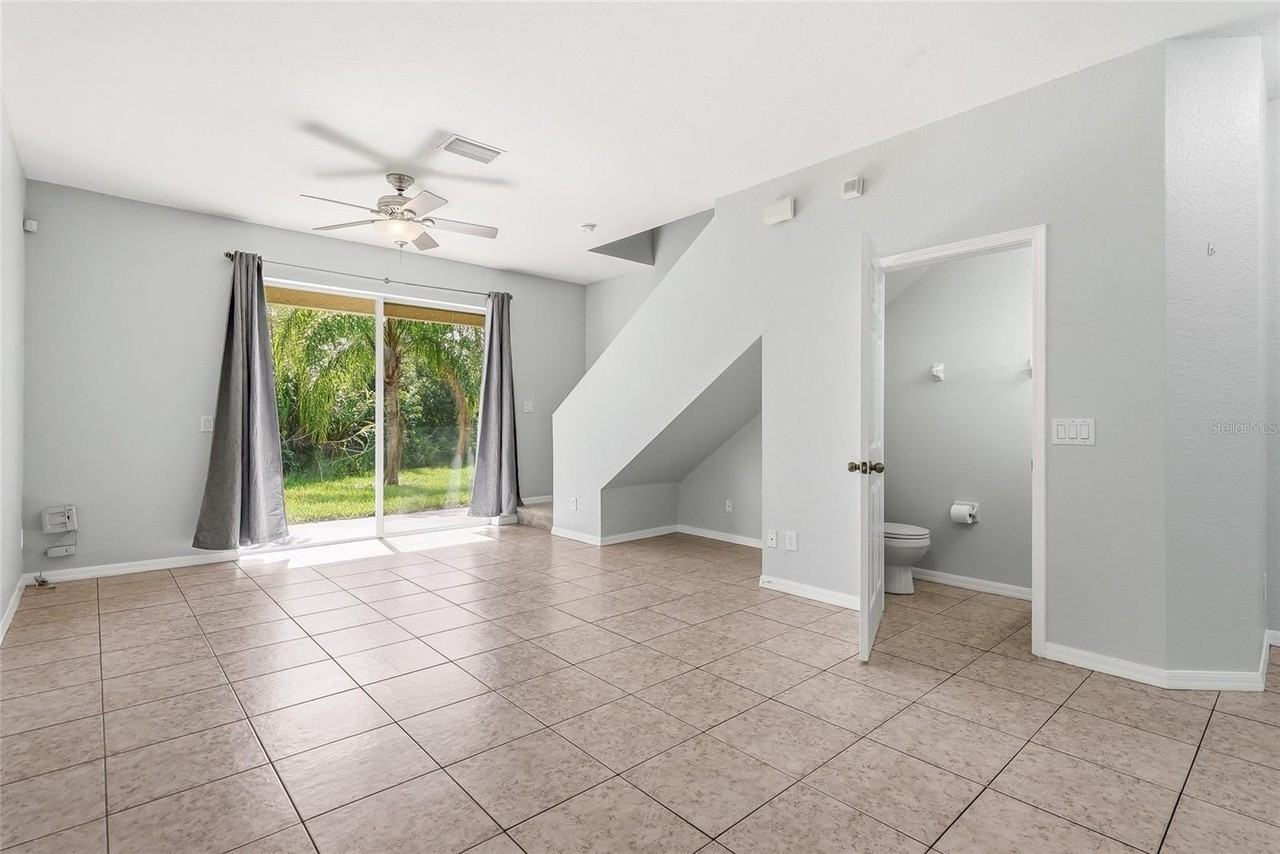 11023 Winter Crest Dr - Photo 6 of 45