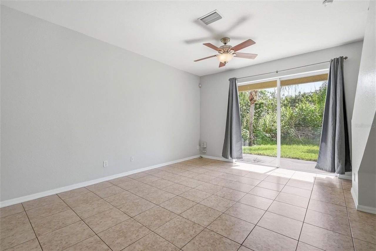 11023 Winter Crest Dr - Photo 7 of 45