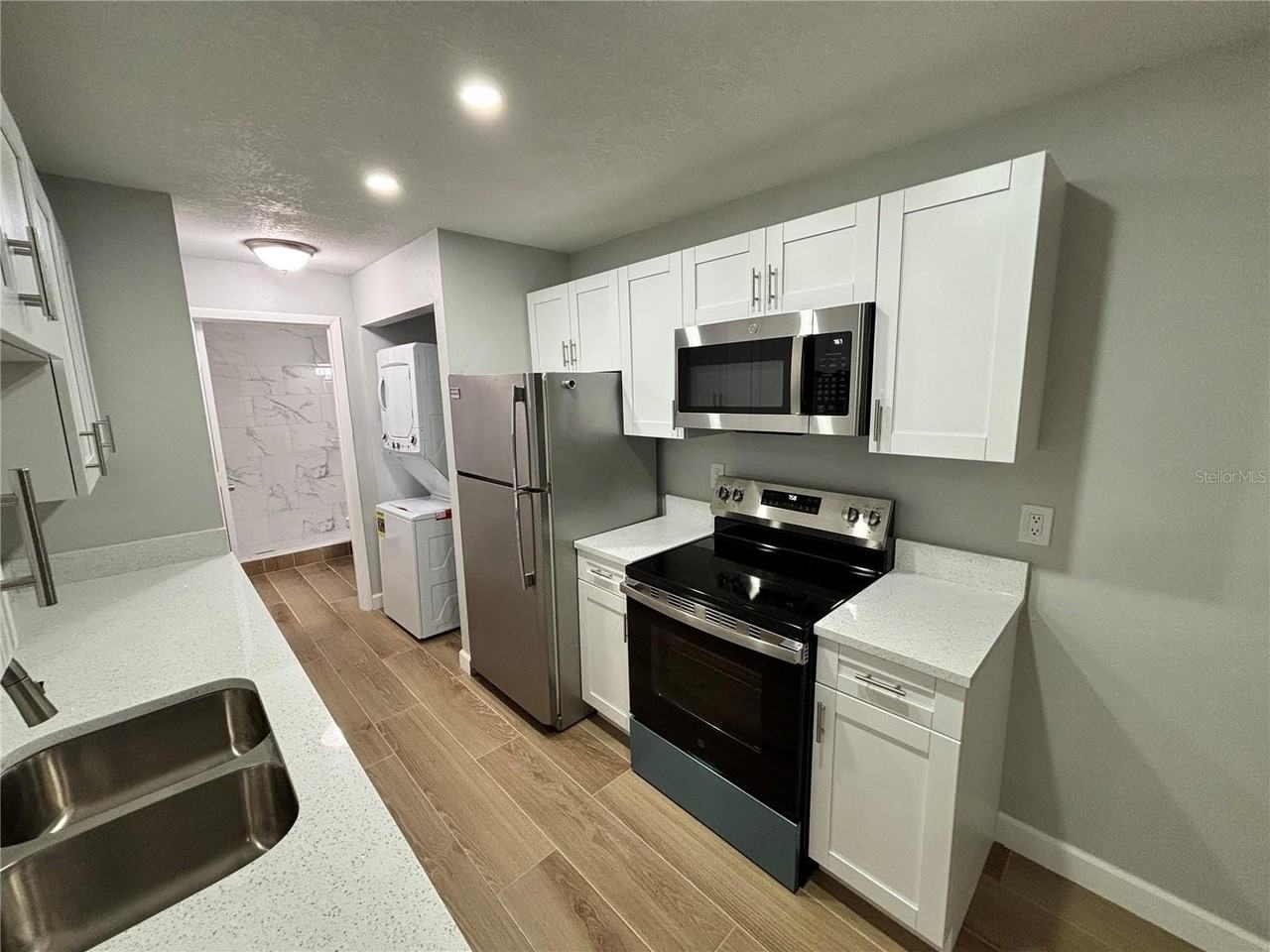 14025 Village View Dr - Photo 7 of 15