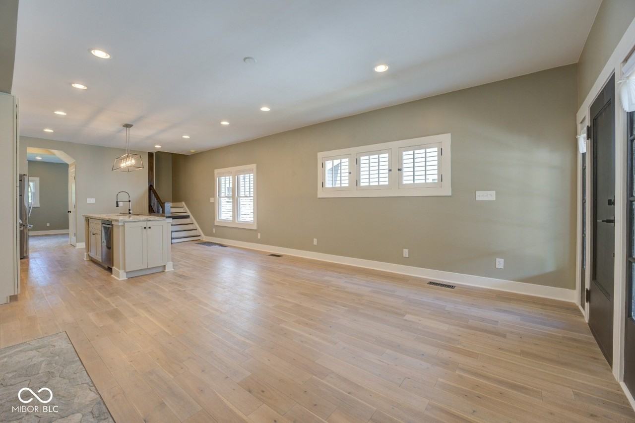 2832 N Park Ave - Photo 6 of 37
