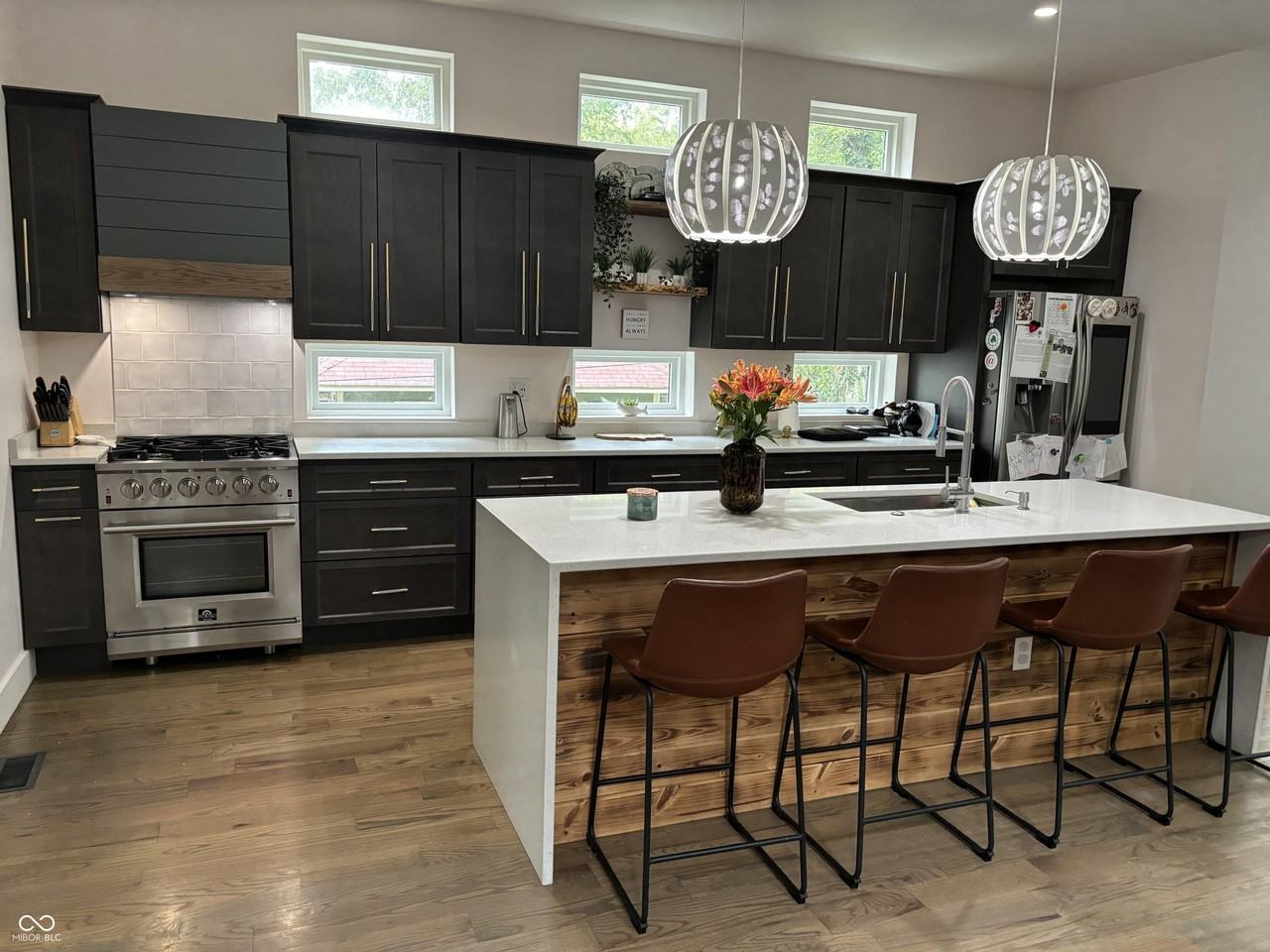 1309 Jefferson Ave - Photo 3 of 32