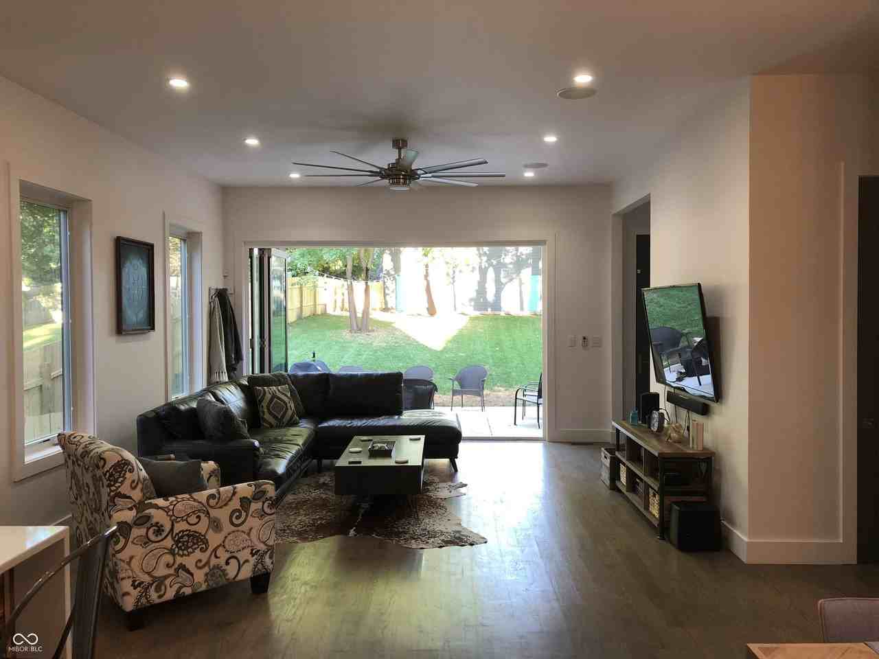 1309 Jefferson Ave - Photo 4 of 32