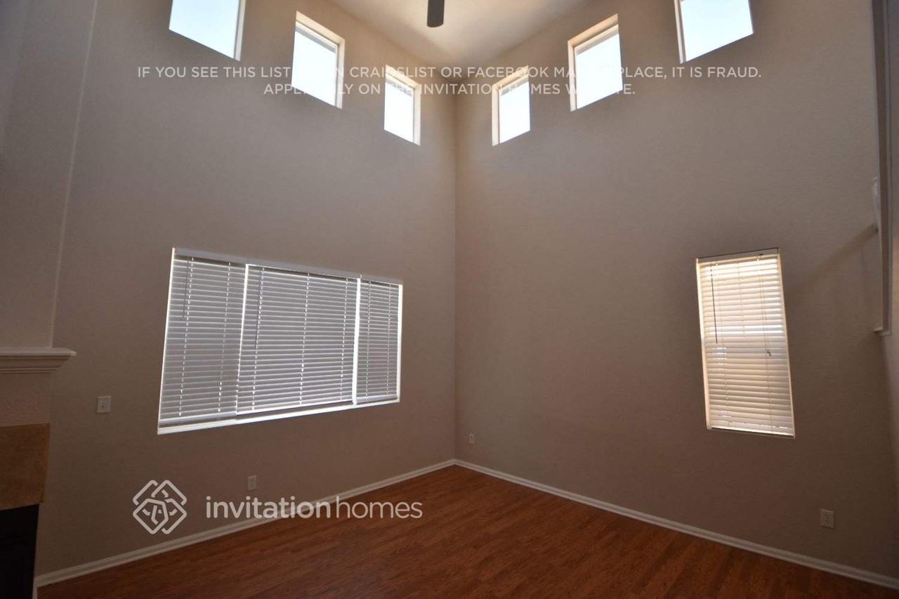 4237 Bountiful Cir - Photo 2 of 11