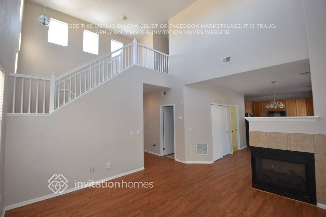 4237 Bountiful Cir - Photo 3 of 11