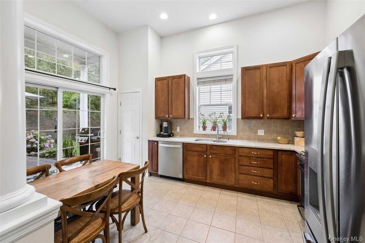 228 Sonata Ct - Photo 3 of 31