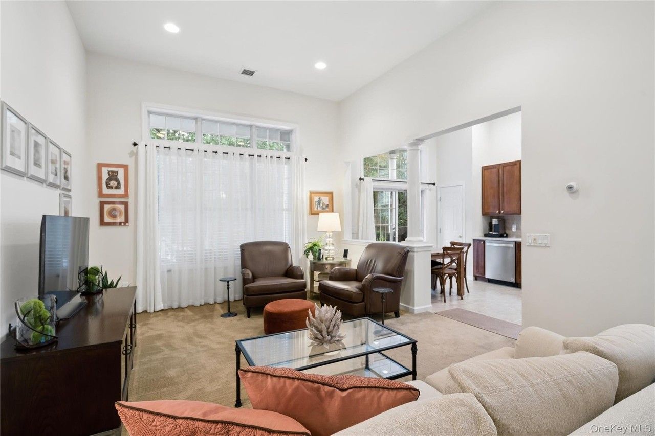 228 Sonata Ct - Photo 5 of 31