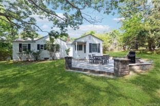 21 Oceanview Rd - Photo 1 of 1