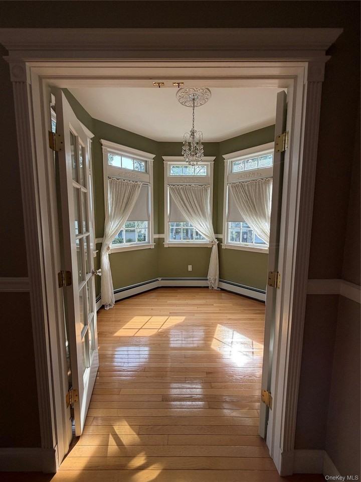 24 Arlington Ave - Photo 7 of 19