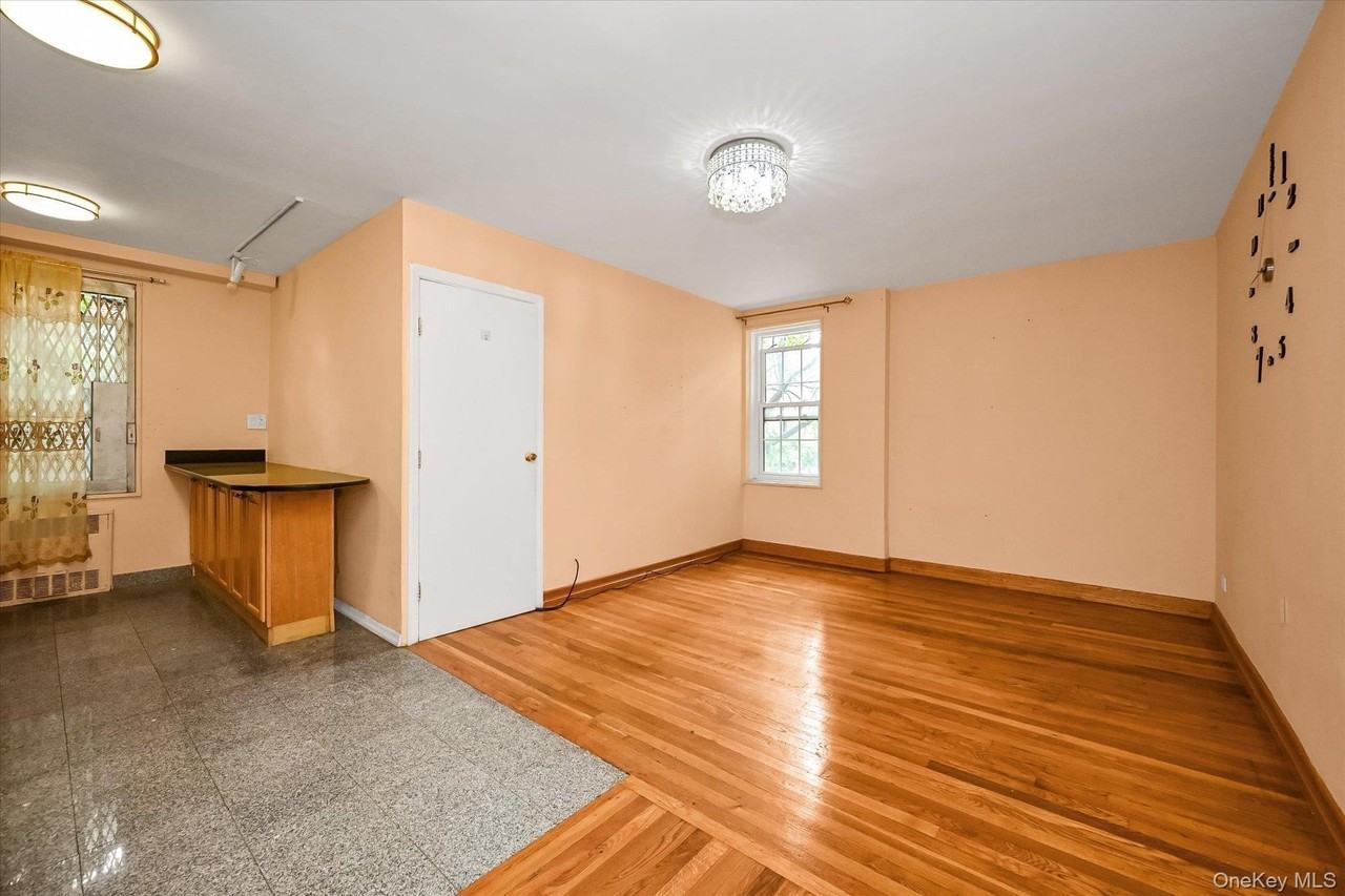 14018 Burden Cres #411 - Photo 2 of 16