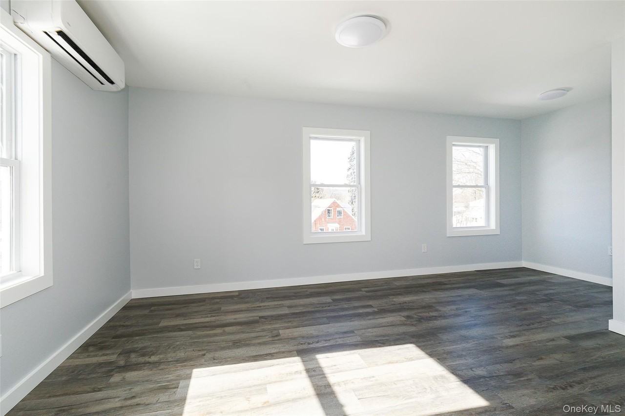 68 Clark St #2ndFL - Photo 5 of 15