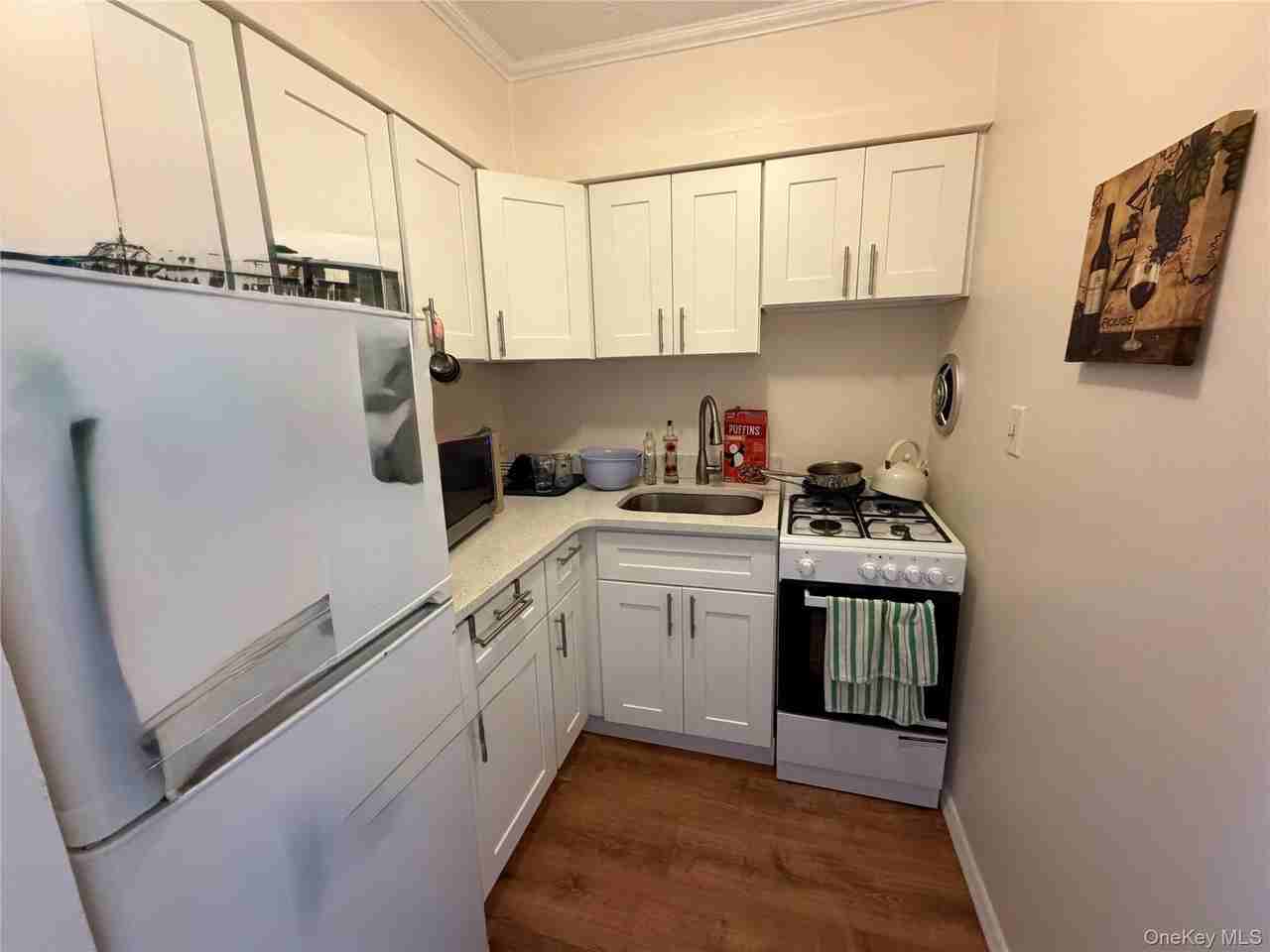 65 W Broadway #11B - Photo 5 of 17