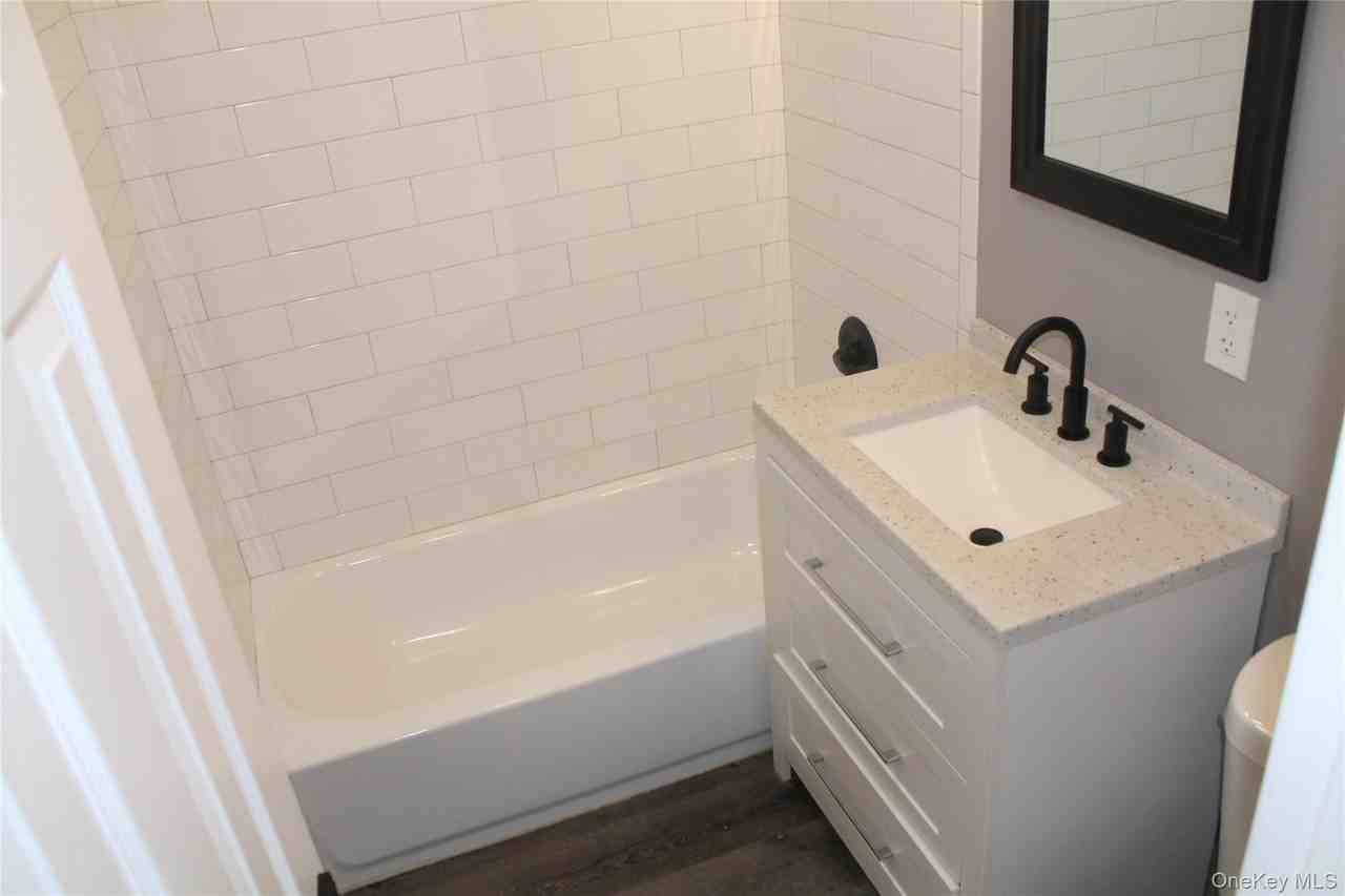 303 Barclay Mnr #3C - Photo 6 of 14