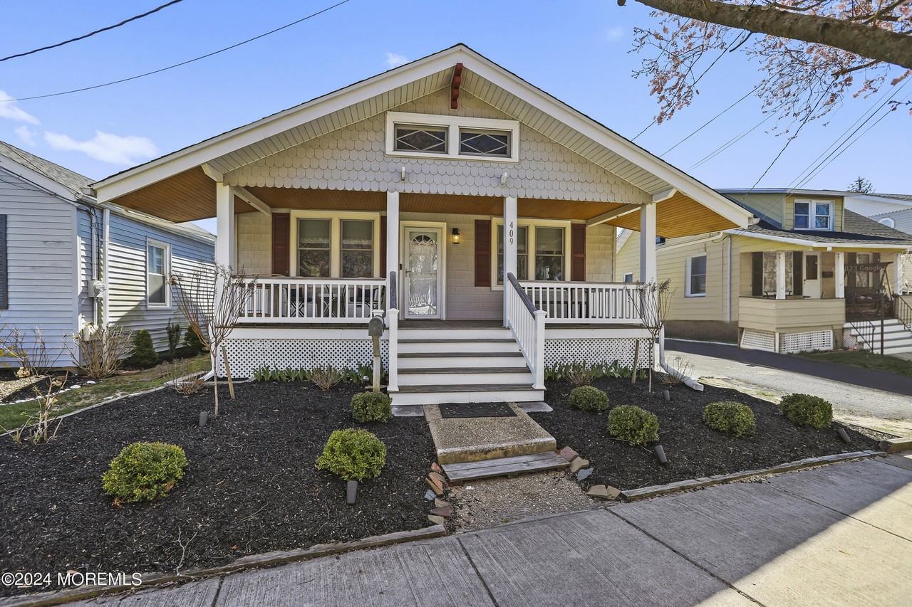 409 13th Ave - Photo 3 of 50
