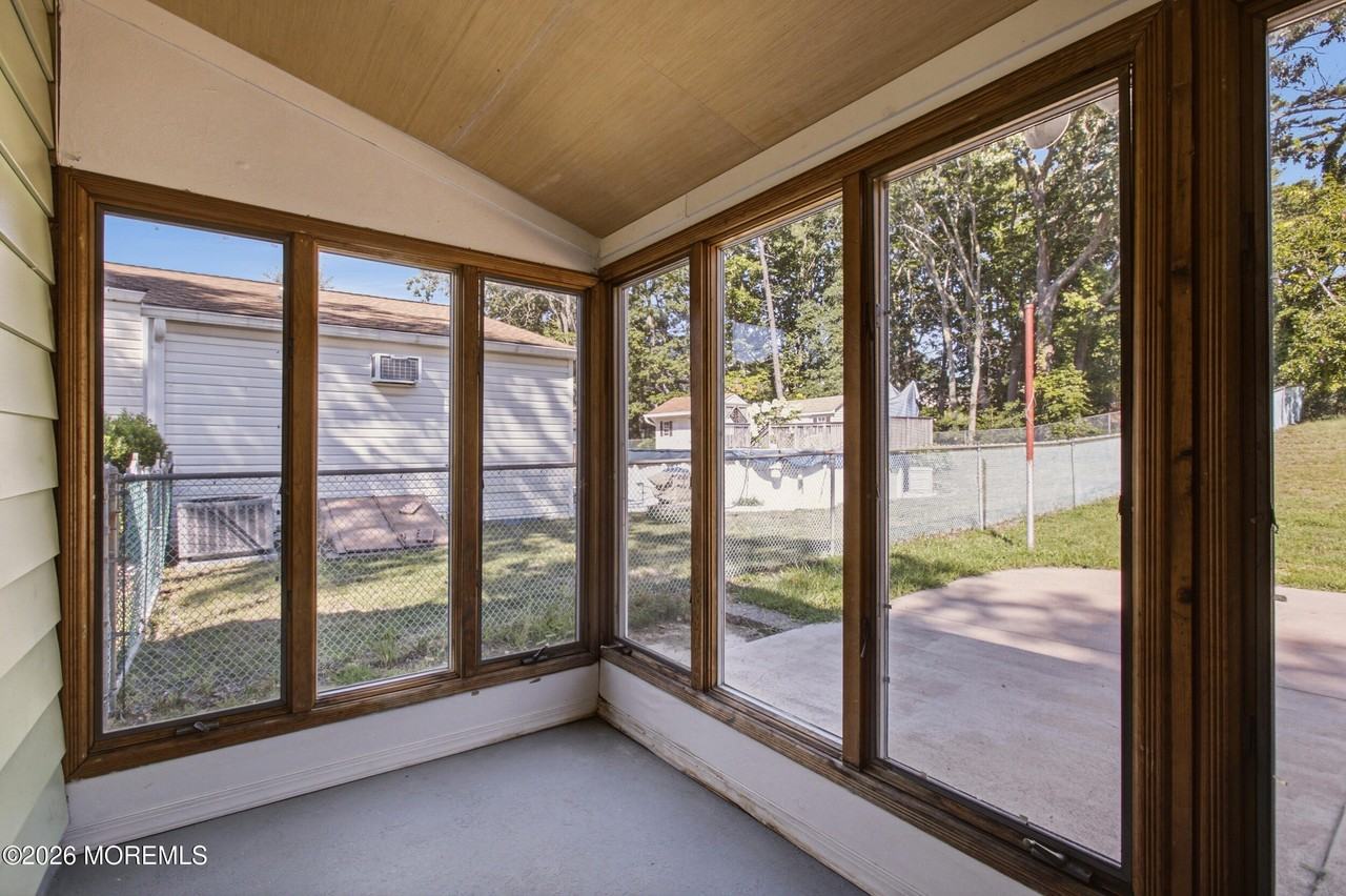 328 Aldrich Rd - Photo 7 of 15