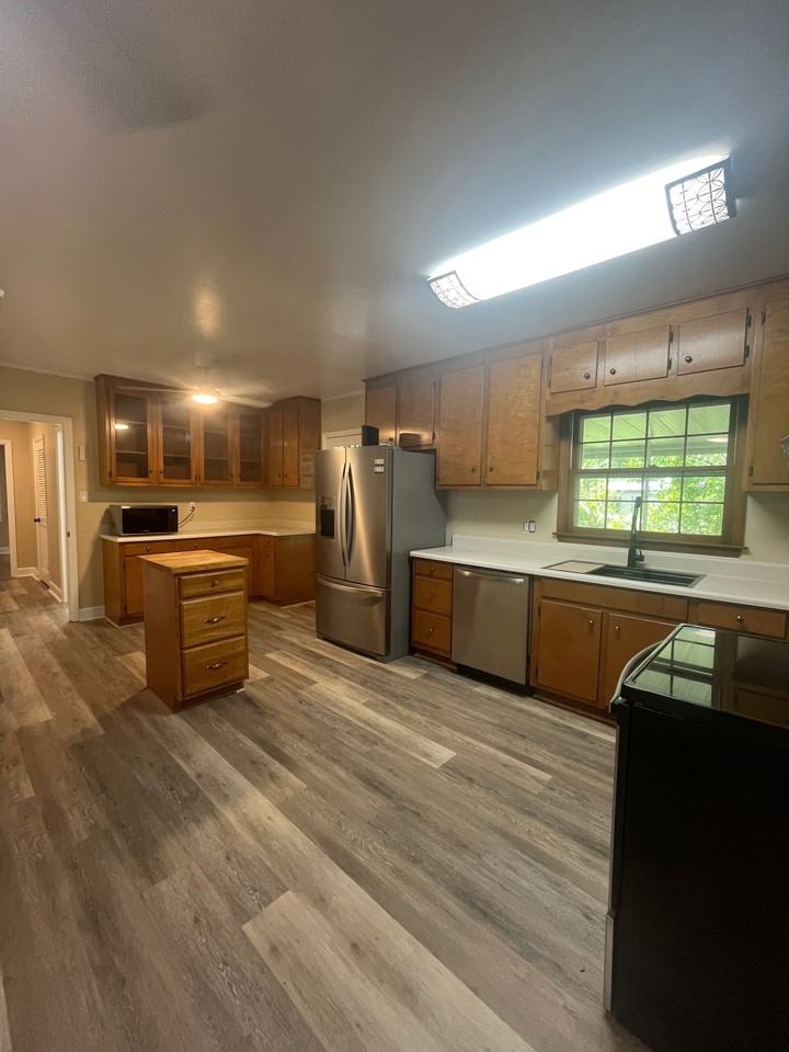 Samford Ave #1 - Photo 3 of 19