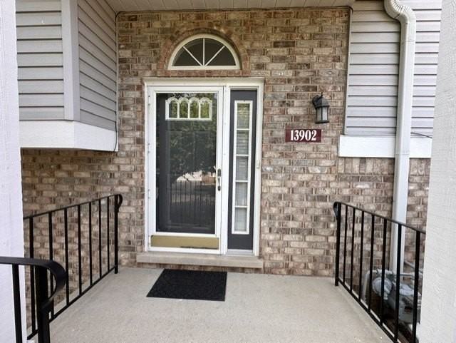 13902 S Cambridge Cir #13902 - Photo 4 of 25