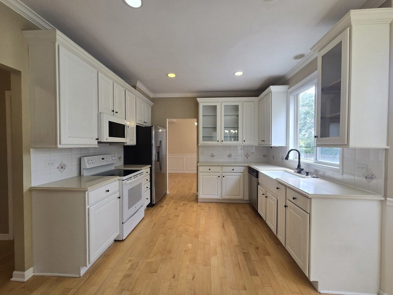 217 Lexington Ct - Photo 7 of 21
