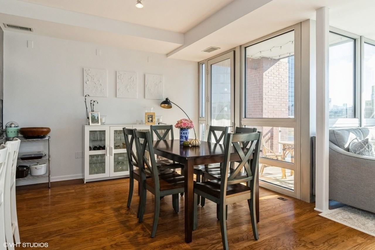 744 W Fullerton Ave #404 - Photo 7 of 15