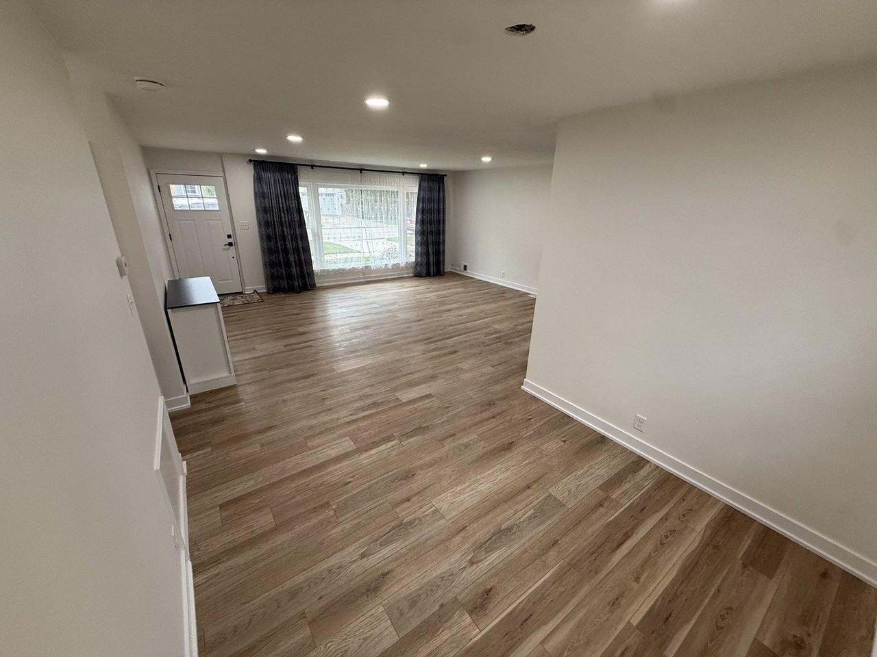 321 N Fairview Ave - Photo 4 of 12