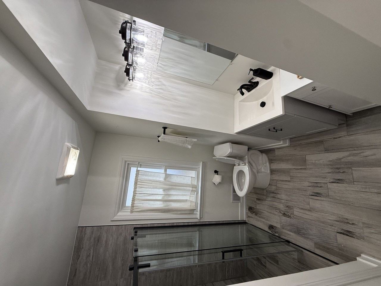 321 N Fairview Ave - Photo 7 of 12