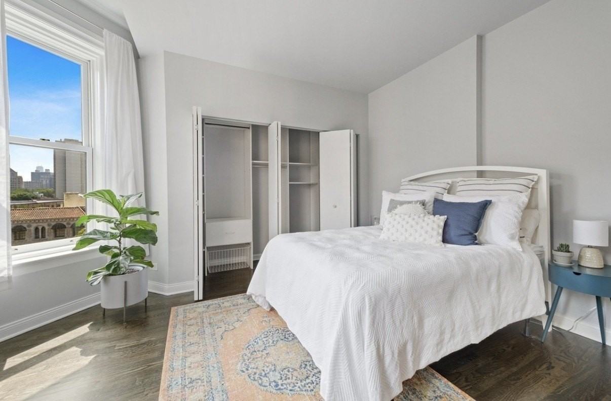550 W Surf St #506 - Photo 6 of 10