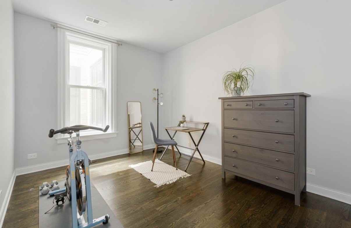550 W Surf St #506 - Photo 7 of 10