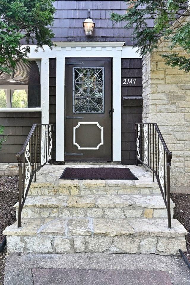 2147 N 78th Ave - Photo 4 of 46