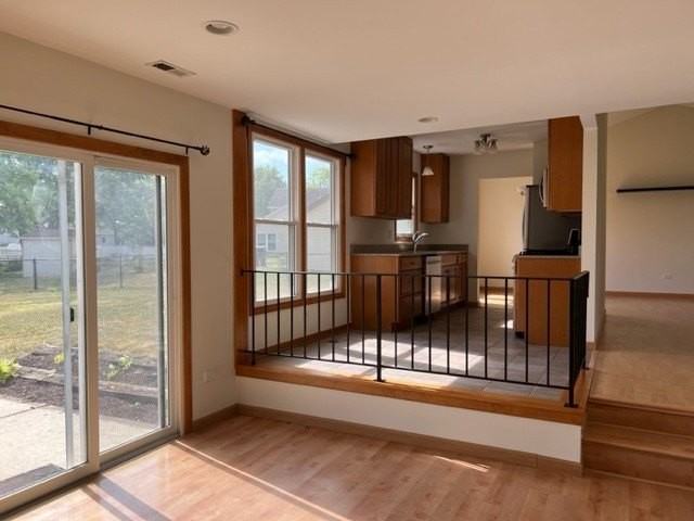 2135 Derby Ct - Photo 4 of 11
