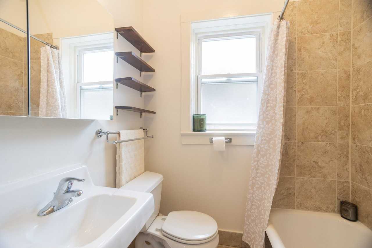 1319 W Early Ave #3 - Photo 6 of 11