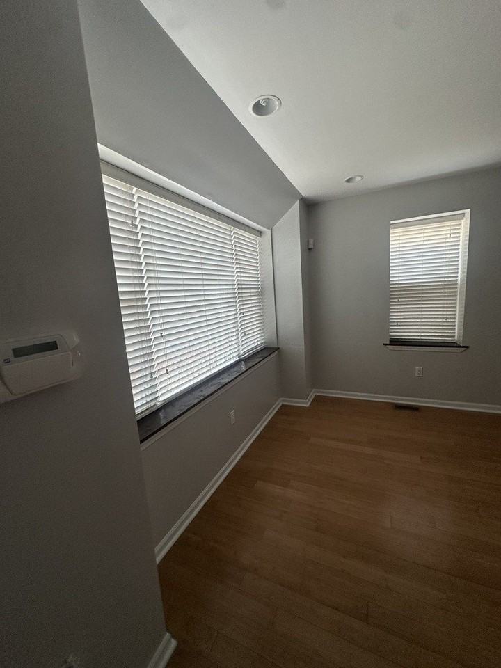 2449 W Taylor St #2 - Photo 4 of 20