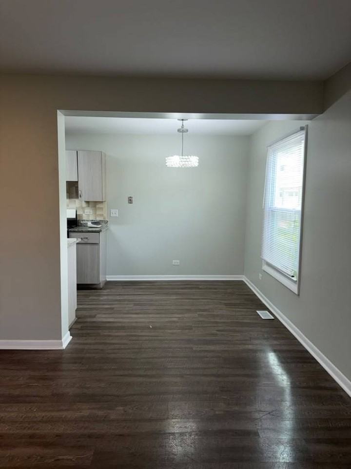 302 Creekside Dr - Photo 6 of 18