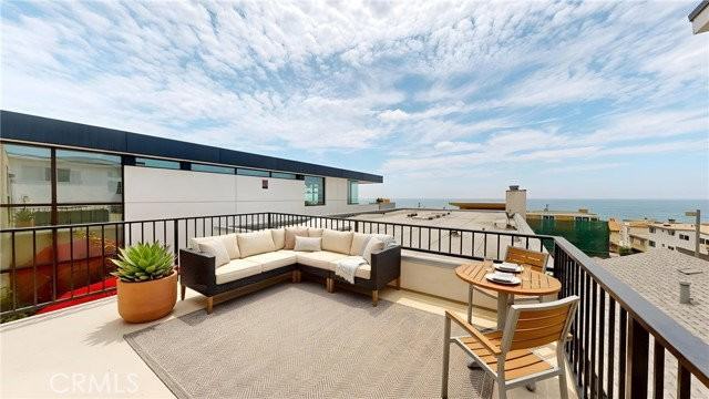 1318 Manhattan Ave - Photo 6 of 8